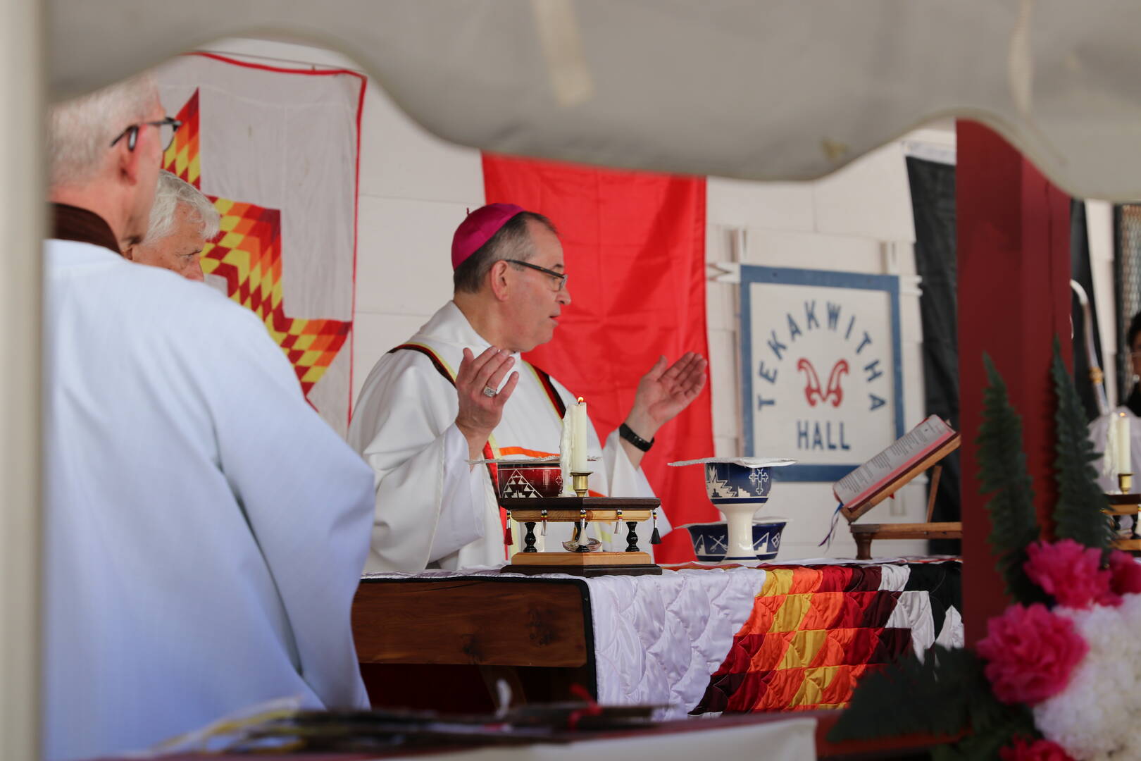 Bishop Peter Muhich celebrating Mass on the anniversary of Servant of God Nicholas Black Elk’s death in Manderson, S.D. 
